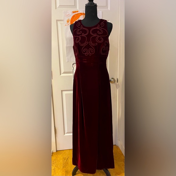 Vintage 1980's Burgundy Velvet Bridesmaid Dress L - Picture 1 of 17